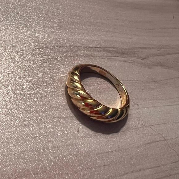 Gold Tone Swirl Ring 9 - Picture 3 of 3